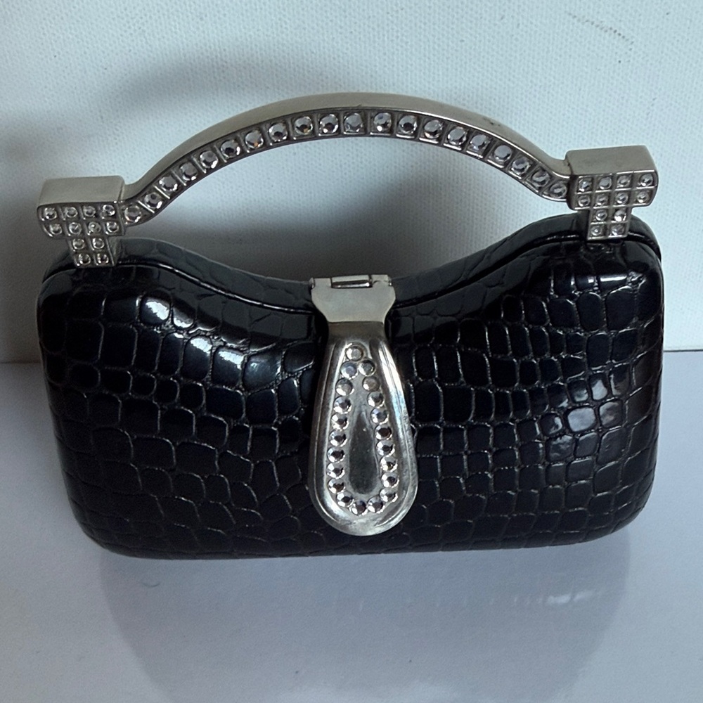 Chic Black Crocodile-Patterned Mini Purse with Silver Handle - Picture 9 of 9